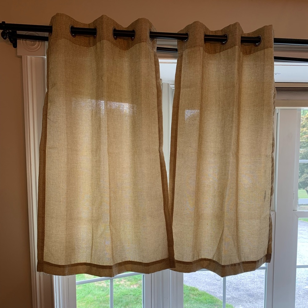 Curtain set